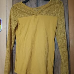 Women's  top with lace sleeves